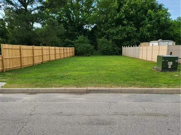 116 Raleigh Ave, Suffolk, VA 23434