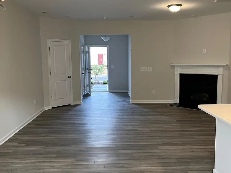 1406 Smoky Mountains St — Photo 18