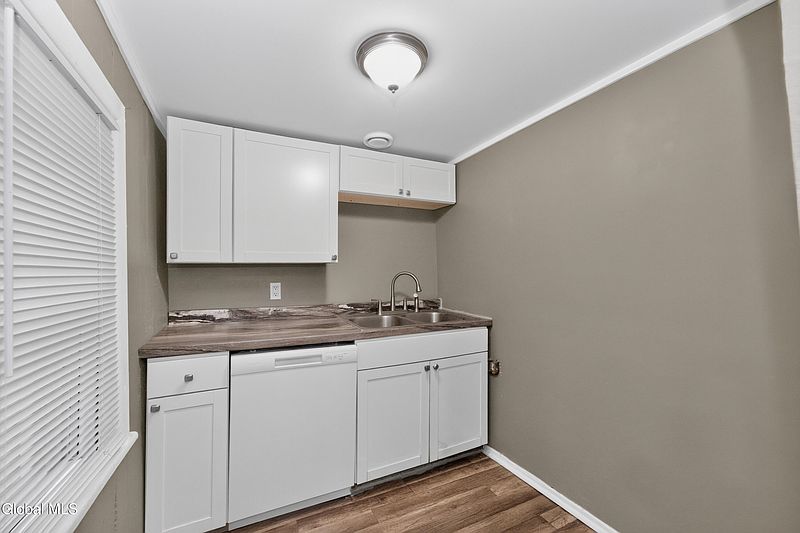 5th image of 450 Hudson Avenue