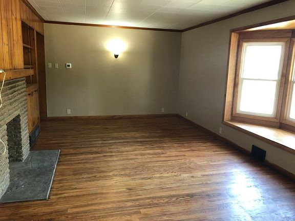 5th image of 1719 1st St #1