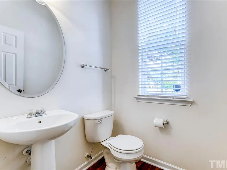 1003 Remington Oaks Cir — Photo 10