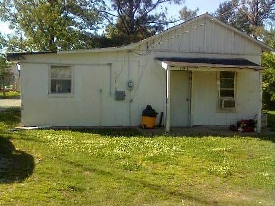 2nd image of 104 Fielder St