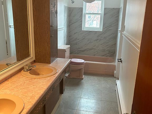 5th image of 2618 E 63rd St #2
