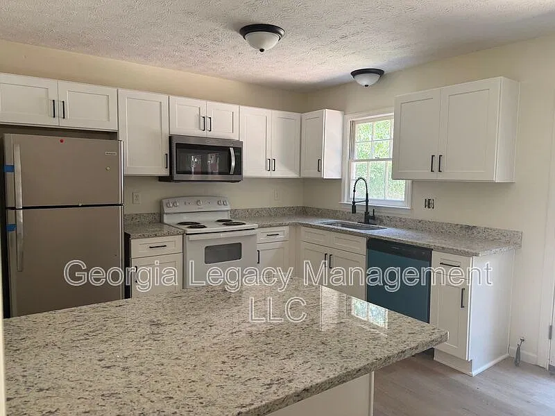 208 Highland Park Dr