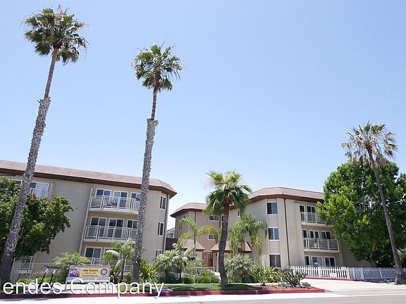 2nd image of 5370 La Jolla Blvd Unit 105B