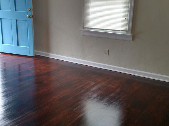 3rd image of 963 Allison St