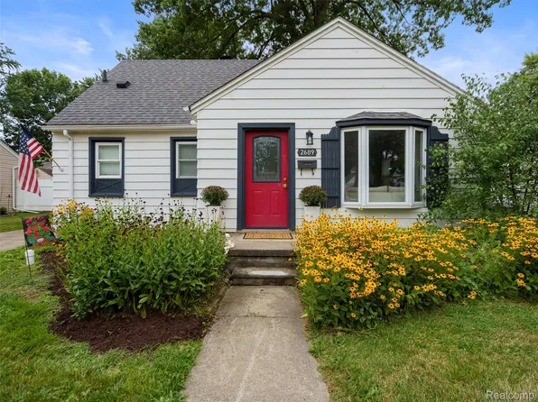 2689 Bacon Ave, Berkley, MI 48072