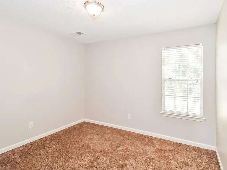 9296 Brooks Dr — Photo 14