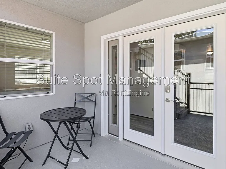 160 Harrison Ave #E3 — Photo 37