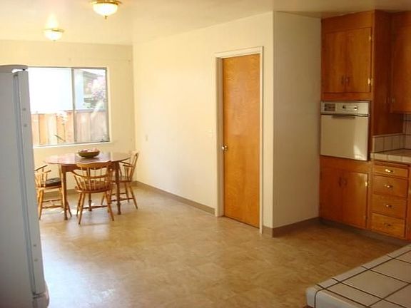 5th image of 1587 Wawona Dr