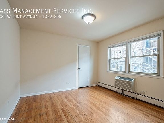 2nd image of 1322 W Lunt Ave APT 205