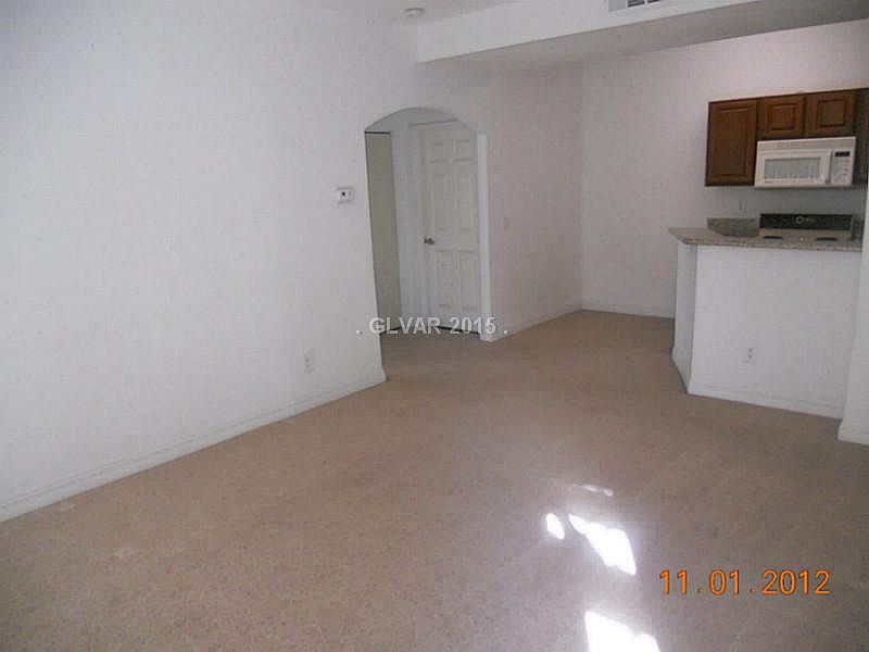 2nd image of 5166 S Jones Blvd Unit 103