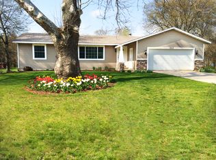 1515 W Lakewood Blvd, Holland, MI 49424