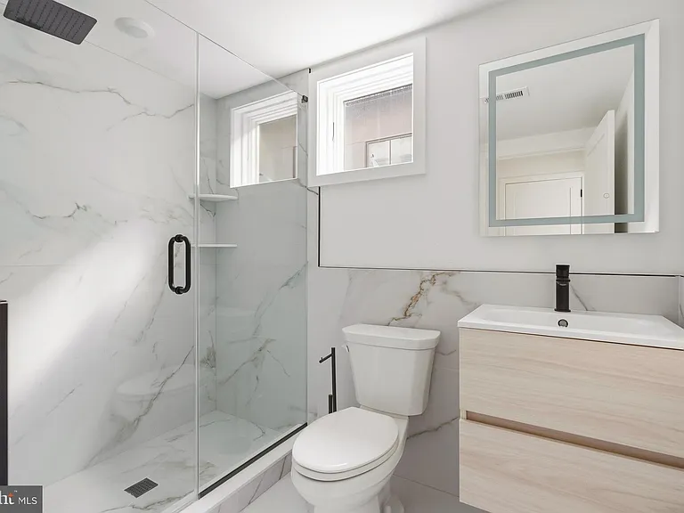 209 New St #4F — Photo 10