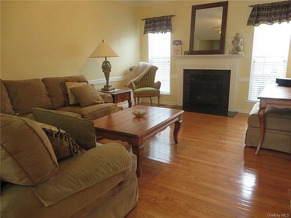 4th image of 1602 Brighton Dr