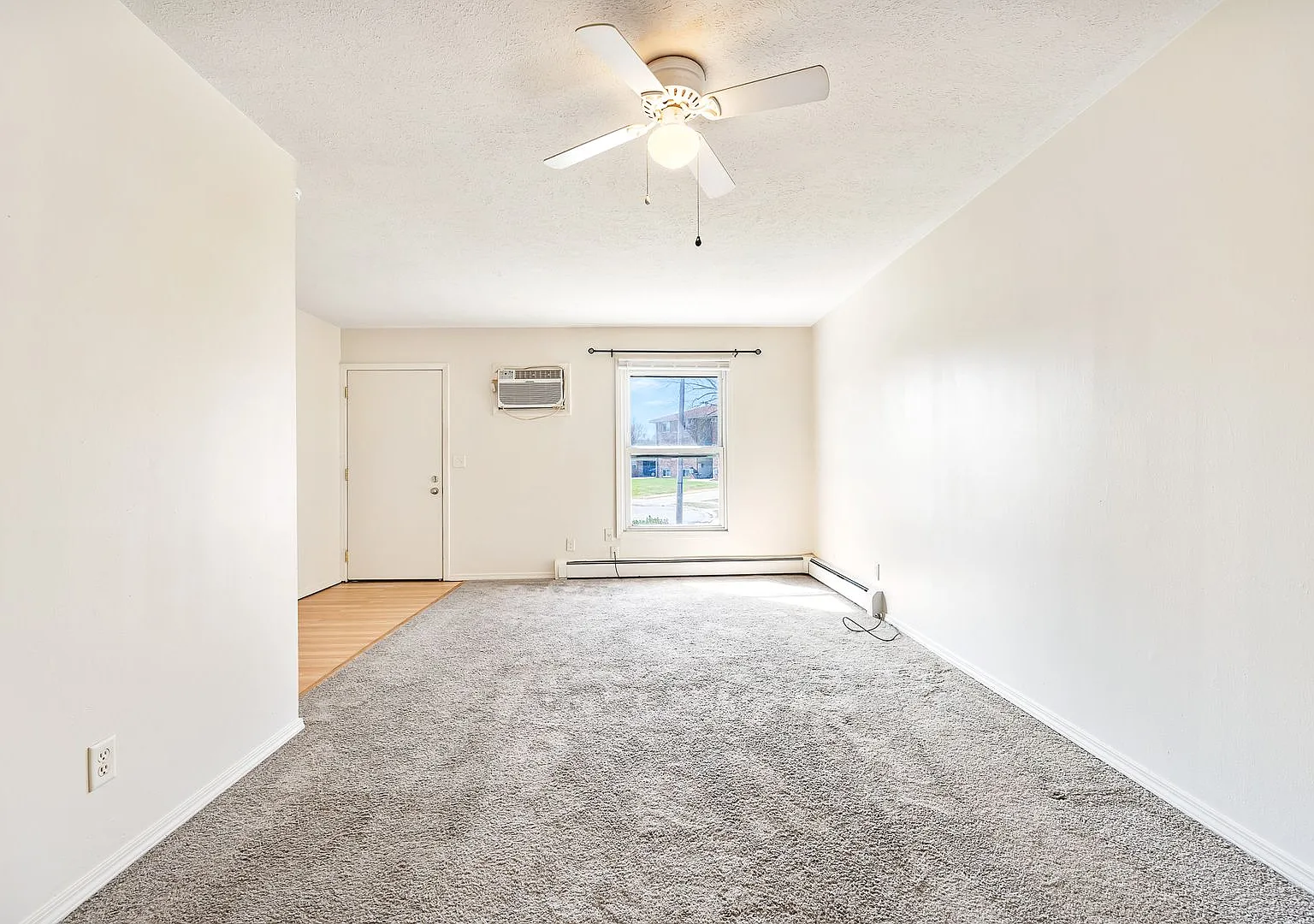 4 Larry Court — Photo 4