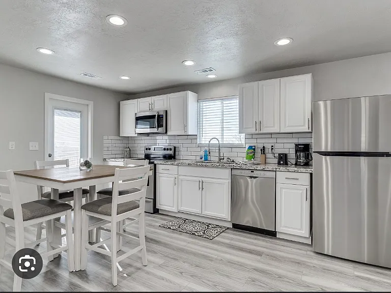 3306 N Fairfield Rd #A — Photo 2