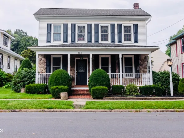251 Park Ave, Milton, PA 17847