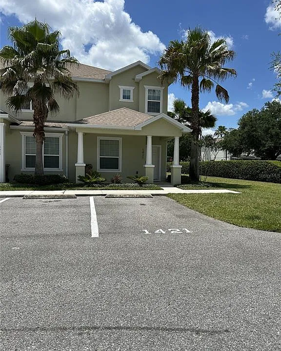 1421 Retreat Cir