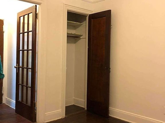 5th image of 2370 33rd St APT 2F