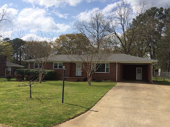 Front View w/carport