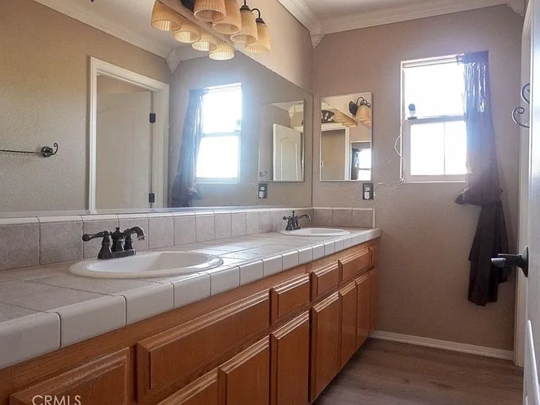 12661 Shorewood Ln — Photo 40