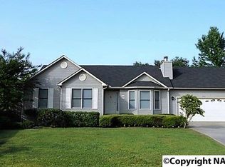 200 Backwood Trl, Hazel Green, AL 35750