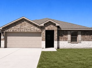 144 Donegal St, Sinton, TX 78387