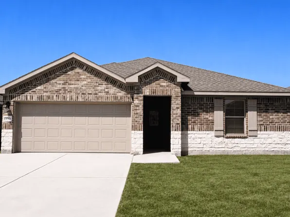 144 Donegal St, Sinton, TX 78387
