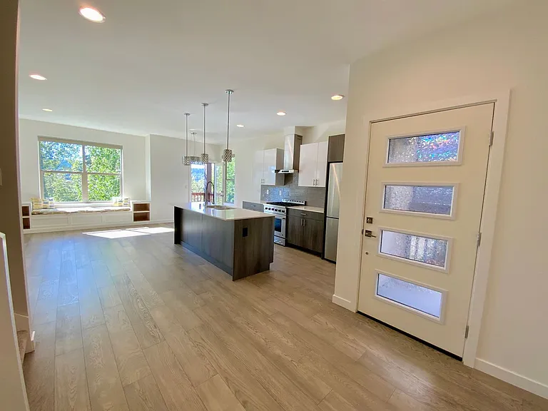 16329 Main View Ln NE — Photo 3
