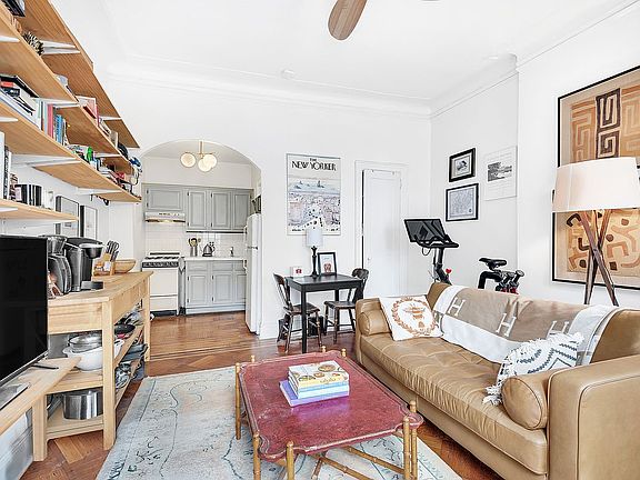 2nd image of 55 Montgomery Pl APT 3R