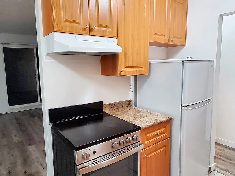 702 Gloucester St #302 — Photo 12