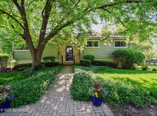 115 Kainer Ave, Barrington, IL 60010