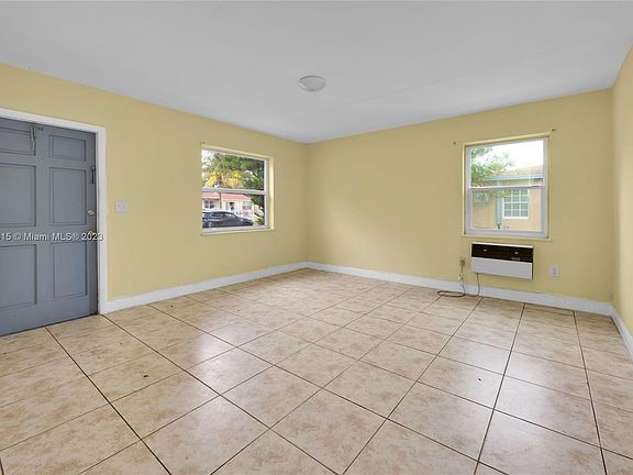 4th image of 1485 NE 140th St