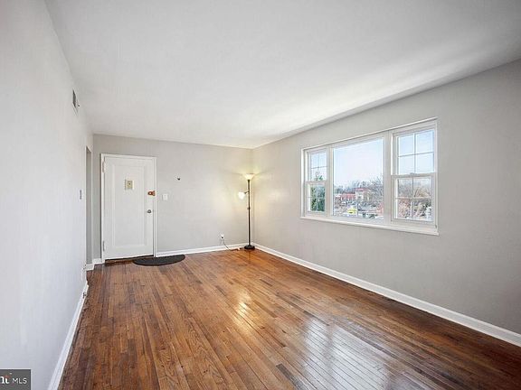 3rd image of 6243 Wilson Blvd APT 301
