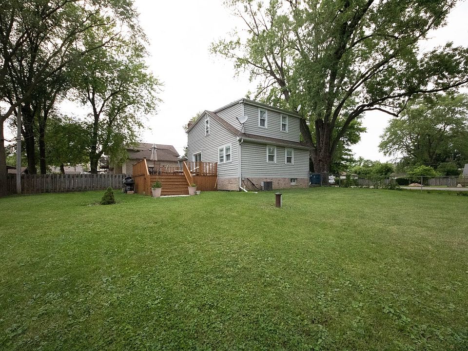 1st image of 106 E Anita Ave