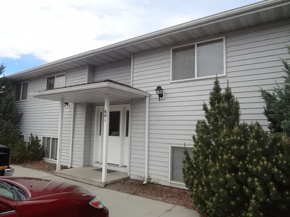 607 11th St APT 1, Cody, WY 82414
