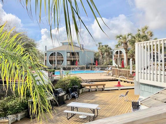 3rd image of 120 OCEAN HIBISCUS Drive #202
