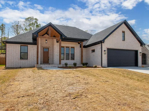 557 Valley Oak Dr, Sherwood, AR 72120