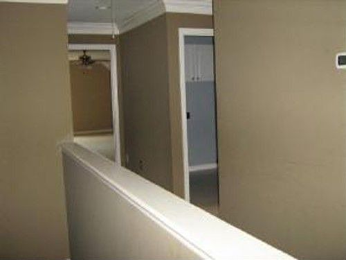 4th image of 839 Ivy Point Ln