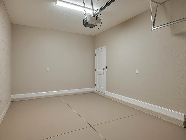 1029 Oak Hammock Dr #1 — Photo 23