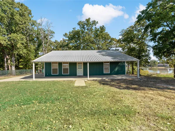 495 County Road 3100, Clarksville, TX 75426