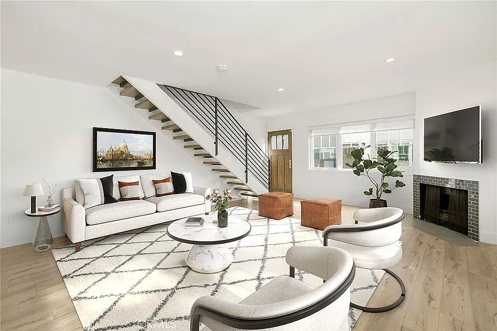 2 bed, 1156 sqft, $4,100 — Photo 2