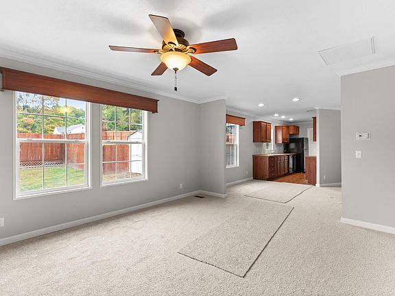 5th image of 4307 Valley View Dr