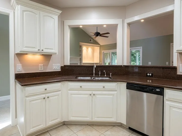 1305 Rowland Dr — Photo 14