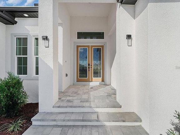 3rd image of 15365 Taurus Cir