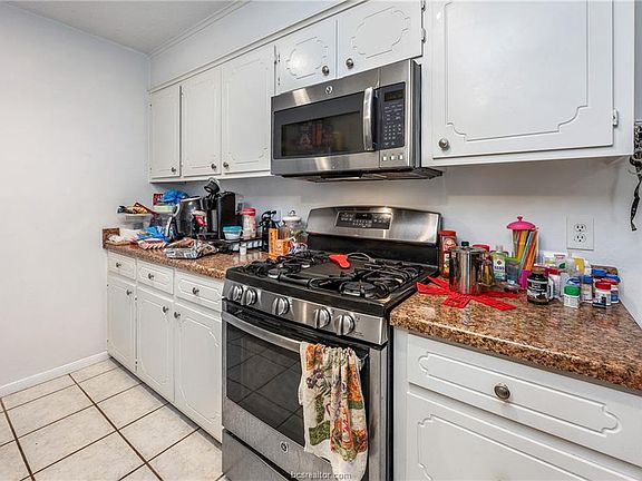 4th image of 3008 Adrienne Dr