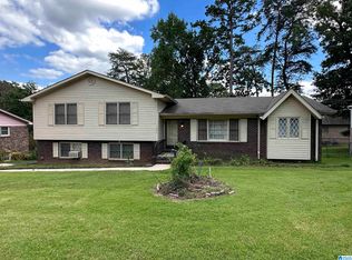 7004 Westmoreland Dr, Fairfield, AL 35064