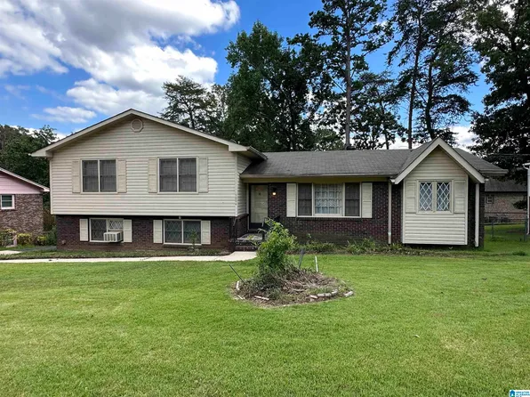 7004 Westmoreland Dr, Fairfield, AL 35064