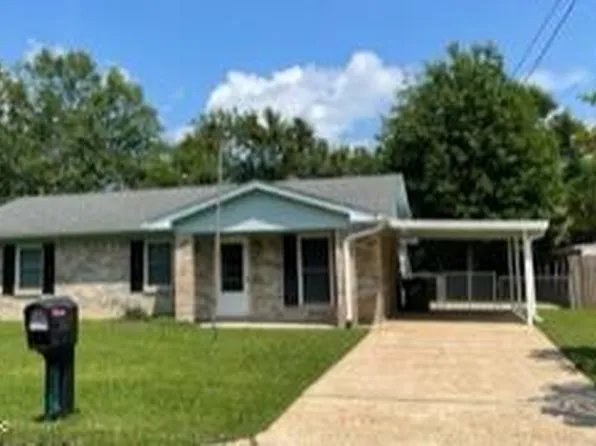 7224 Henderson Dr, Biloxi, MS 39532